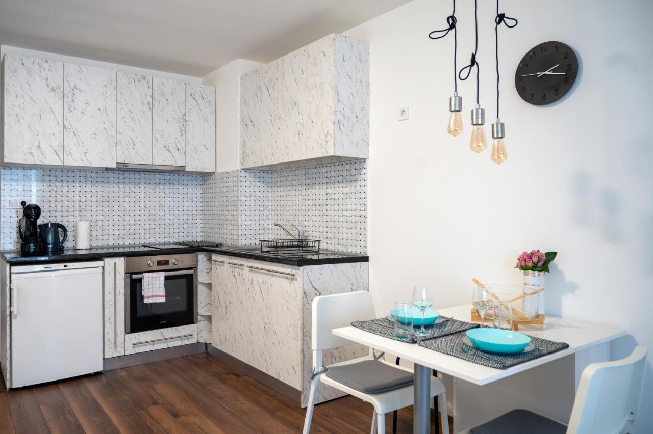 Bright Studio In The City Center Sofia Bagian luar foto