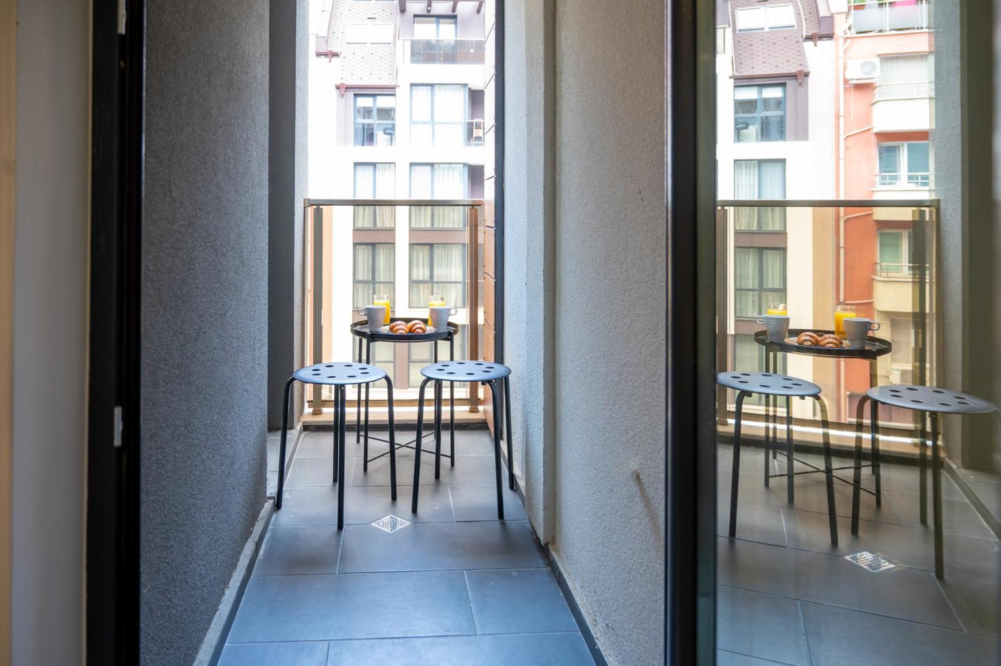 Bright Studio In The City Center Sofia Bagian luar foto